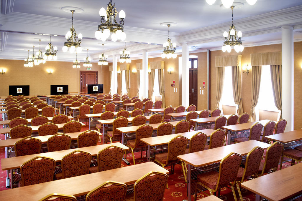Palac Zelechow Spa & Wellness Extérieur photo