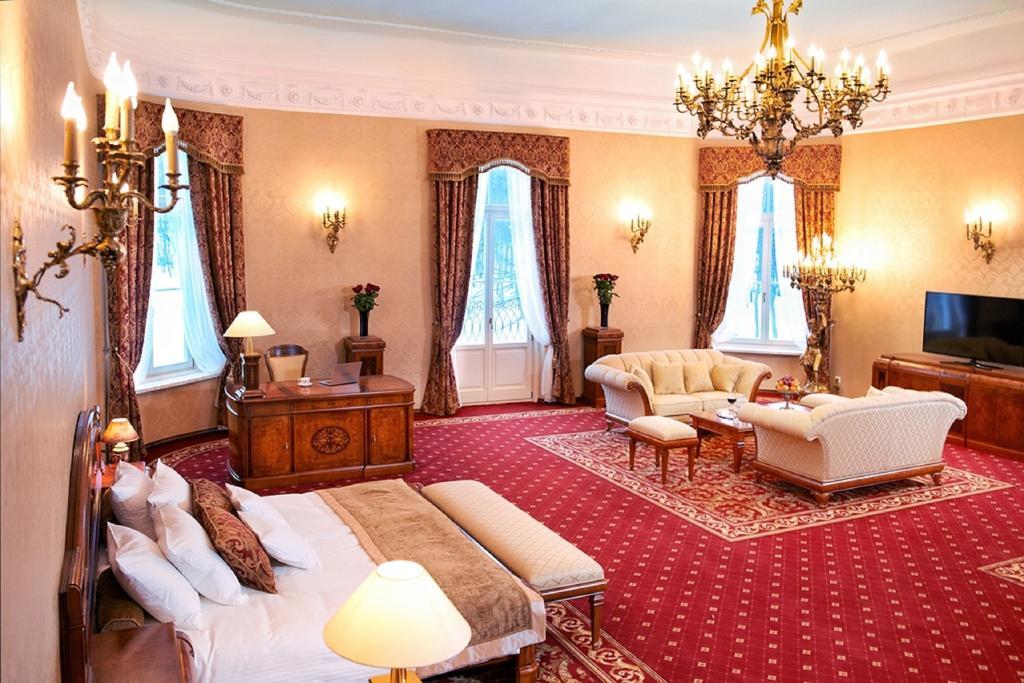 Palac Zelechow Spa & Wellness Extérieur photo